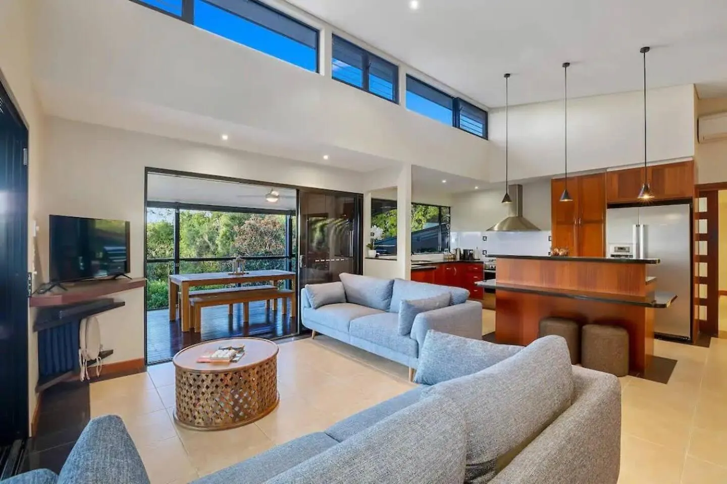 Holiday home Summer Is Here! Enjoy Exclusive Access For 9, Pool, Media Room, Acreage Estate In Magical Sunshine Coast Mooloolah